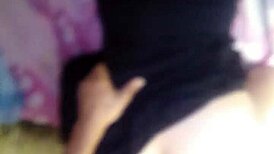 Me coge en cuatro en el cuarto de mis primos