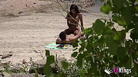 Natali Quinn 找到公共操目标！