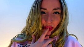 sexy bitch masturbates her big ass tight pussy solo, why?