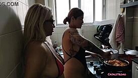 A relaxing Sunday spent with friends in an African setting