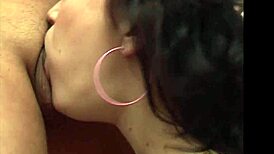 18岁妹公园脱衣自慰然后野战性交