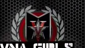 COUGAR SARA JAY FINGER FUCKS HER PLUMP MATURE PUSSY CAVITY