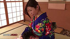 Seductive Kimono-Clad MILF Ayumi Shinoda Gives Intense Blowjob!