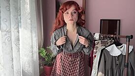 I's the cute library gurl with curls