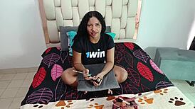 hermanastro pervertido se folla por el coño a su linda hermanastra latina de piel morena - porno en espanol 😈