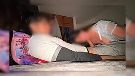 Madrastra Encuentra A Su Hijastro Masturbandose En Su Cuarto El Celular Se Queda Grabando Todo Señora Milf Mexicana Video Casero