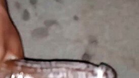 superdarius哥们睡前快速撸管射黏糊精液