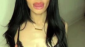 Amateur Teen Masturbates With Dildo