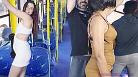 辣妹在拥挤公交车上被操并内射