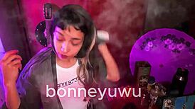 Bonneyuwu Earns Pay By Sucking Dildo Intensely In Sexy Outfit!