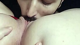 坐我脸上让我舔你屁股