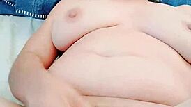 Soy Una Mujer Bastante Cachonda Me Encanta Sentir Esas Pollas Grandes Y Consolador Gigante Meter Hasta El Fondo Y Sentir Un Gran Placer A Chorros