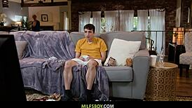 Blonde milf dee williams begs for attention with wet shaved pussy