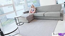 Does mature stepmom Sarah Taylor tempt you in panties?