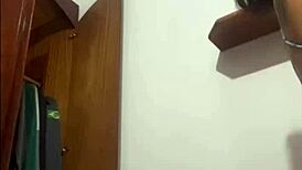 Gosto de Me Exibir e Deixar os Machos de Pau Duro e Molhado