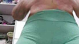 想被大屌猛抽脸