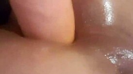 看那紧致人妖玩11寸巨型假屌