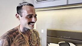 Gosto dos cariocas que n�o fojem de mim e topam uma boa brincadeira cuckold aten��o rj bora fuder p� completo no red