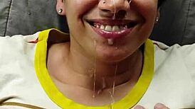 Quickie Facial On The Bed With Short Hair Brunette