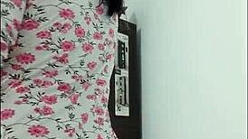 Milf with a beautiful ass dances showing it and showing her big nipples