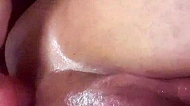 看那紧致人妖玩11寸巨型假屌