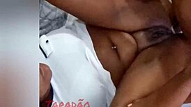 Is puta peluda gozando dentro?