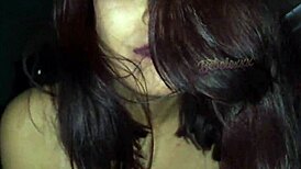 黑发骚货猛吸大屌塞假阳具进骚逼