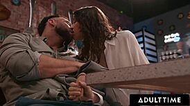 Does College Girl Liz Jordan Enjoy Risky Public Suck?