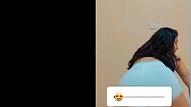 De Shortinho Socado E Rebolando Gostoso Pra Vocês