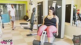 gym flirt sofia lures rome to intimate encounter.