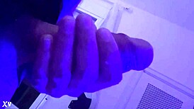 Matt Lee's solo session with huge cumshots! 💦