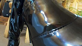 Preview-milfycalla- deep blow-job while wearing fur coat and shiny boots 204