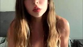 Padrastro Me Muestra Su Polla Mientras Yo Limpio El Polvo No Quiero Mirar Pero Termino Haciendo Una Paja Chupando Y Cabalgando En Su Polla Hablando En Espanol