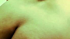 Watch This 18-Year-Old Indian Desi Girl Masturbate!