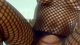 Teen uses massive vibrator in solo session