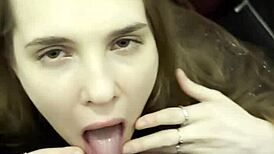 她在夜店给第一个男人吹箫