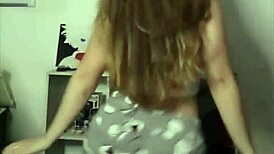 Watch these sexy latina teens with big asses?