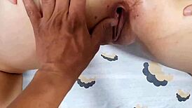 She get on all fours and open her ass for me.