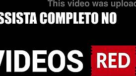 Novinho gozou na minha boca e eu chamei o corno para tomar leitinho de macho comigo