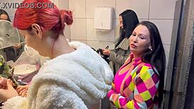 巴西酒吧熟女爆菊肛内射，内裤还挂着