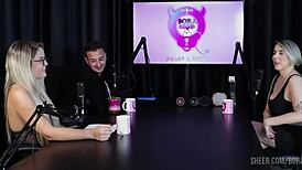 Mary Red dominates Bruna in Bora Cast