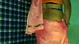 Hot Mujra Dance in Saree by Shemale Performer