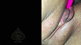 Amigo Brincando Com O C� De Minha Esposa E Metendo Brinquedo Na Buceta