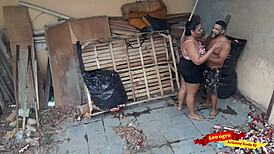 GORDINHA GOSTOSA DEU O CU PARA O CUNHADO NA CASA ABANDONADA