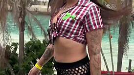 I saw that liberal boat give in the living room right in front of everyone, it was so embarrassing