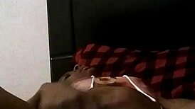 手指自慰直通激烈潮吹高潮