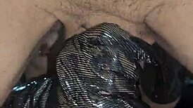 戴手套人妻撸管榨精湿逼穿环奶头小奶18+