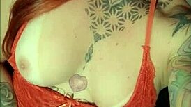 Ruiva Gostosa Provoca Web Com Toda Sua Sensualidade!