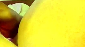 Garota gostosa e magra do tinder depois de alguns drinks acaba montando no meu pau at� destru�-lo com seus peitos ricos