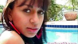 保丽娜18岁在泳池边猛揉骚逼